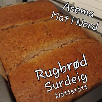 Brødet her har stekt 39 min - uten bakepapir over. 